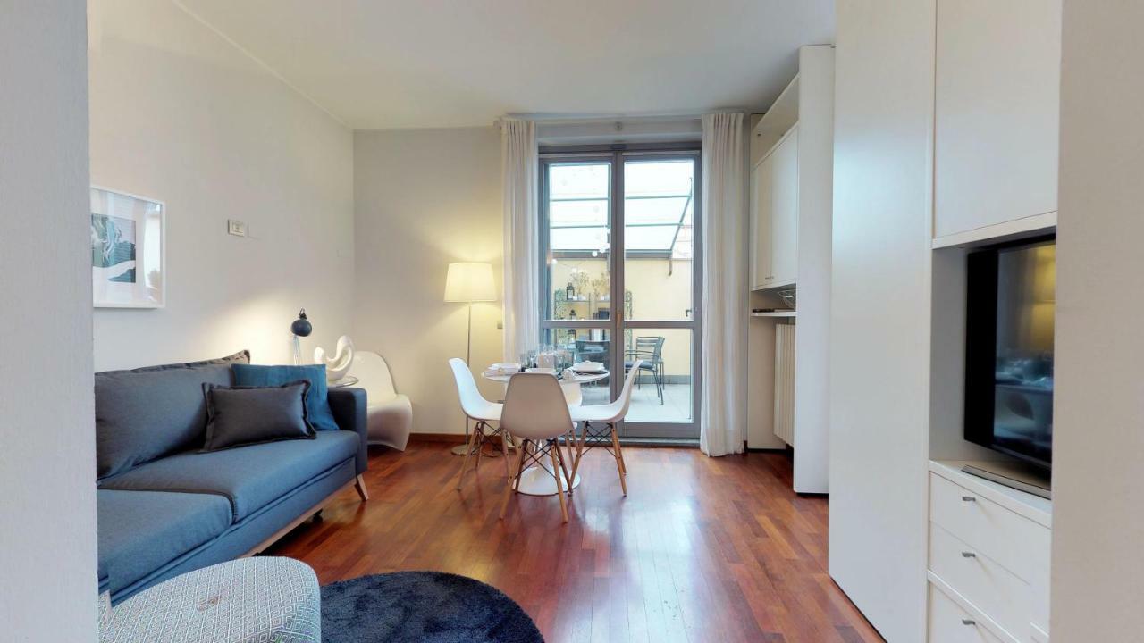 Design Apartment Near Duomo Square Milano Eksteriør billede
