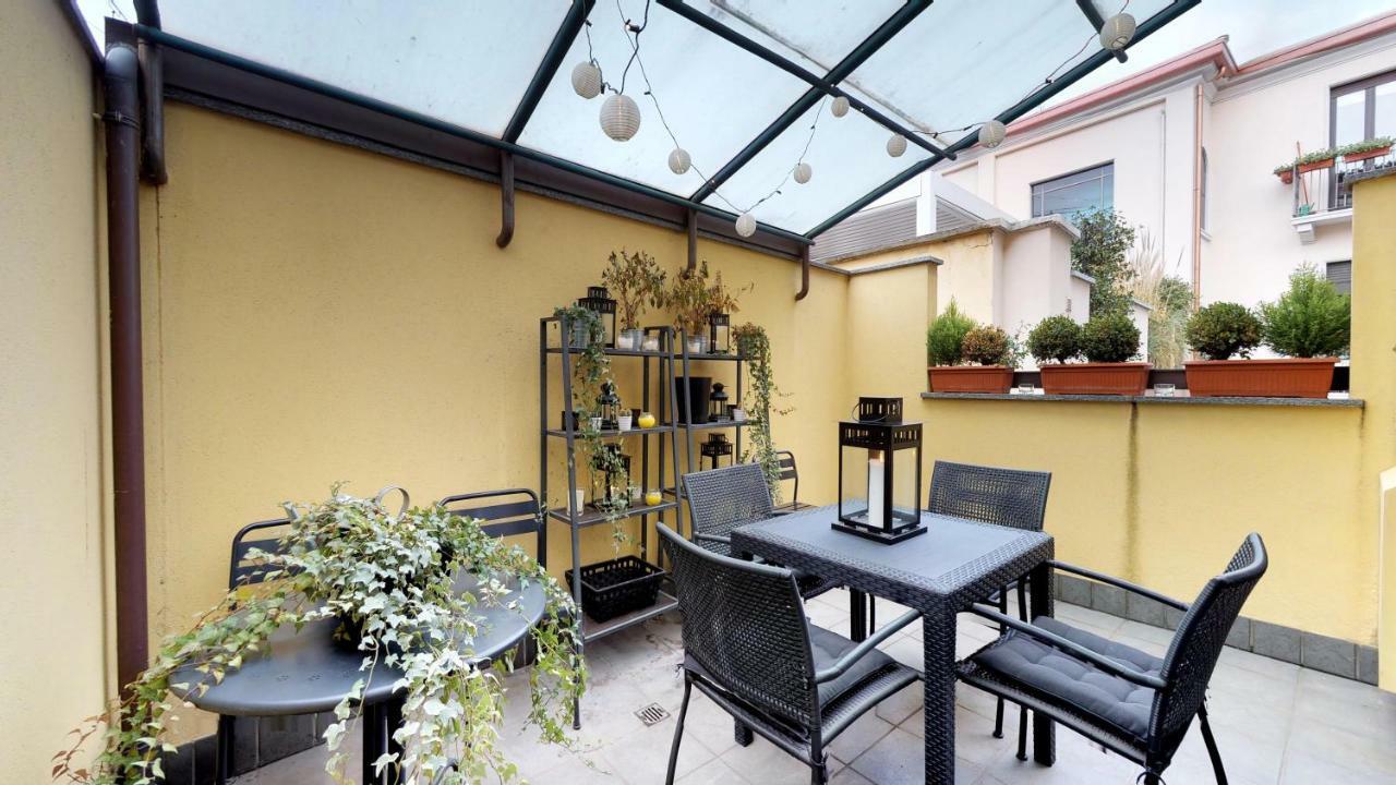 Design Apartment Near Duomo Square Milano Eksteriør billede