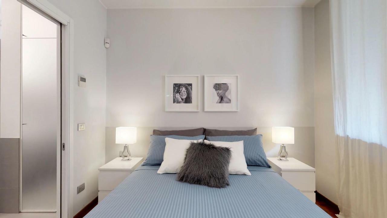 Design Apartment Near Duomo Square Milano Eksteriør billede
