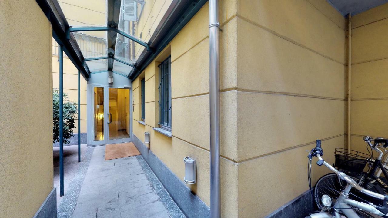 Design Apartment Near Duomo Square Milano Eksteriør billede